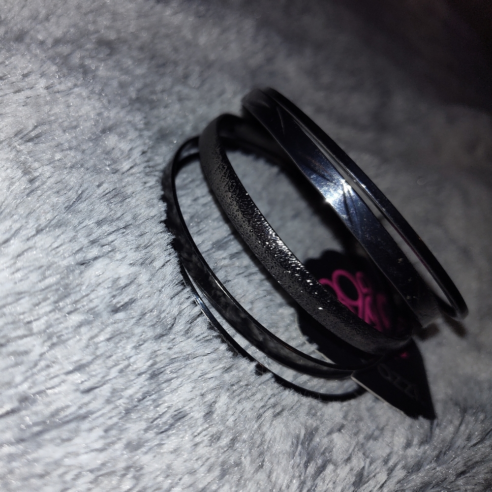 Bangle bracelet set - Picture 5 of 5